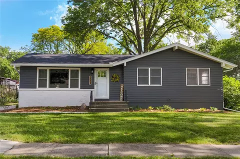 1003 W Ashland Ave, Indianola, IA 50125