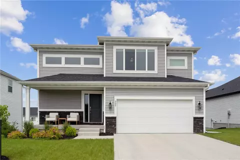207 NW Georgetown Dr, Waukee, IA 50263