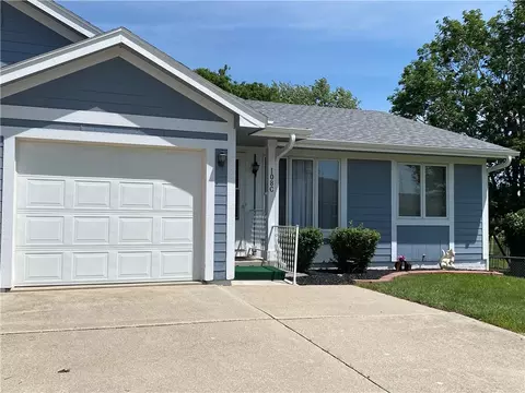 108 E Steenhoek St #C, Prairie City, IA 50228