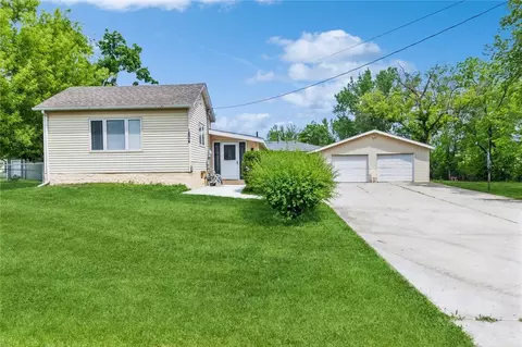 1804 Rapids St, Adel, IA 50003