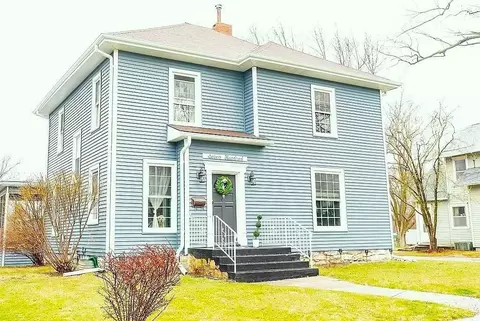 700 W Ashland Ave, Indianola, IA 50125