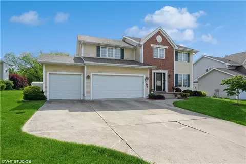 1106 W 15th St S, Newton, IA 50208