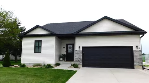 872 N 1st St, Ogden, IA 50212