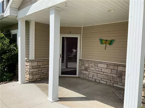 2221 Hart Ave #3, Des Moines, IA 50320