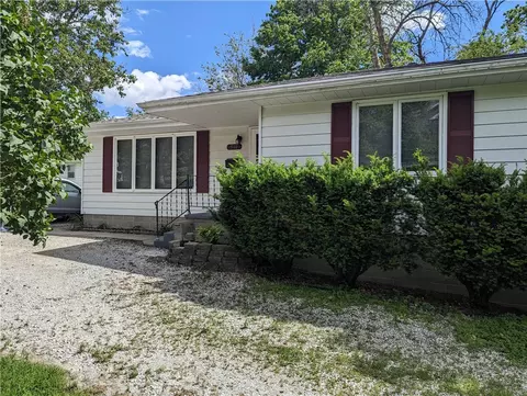 510 S 4 St, Ames, IA 50010