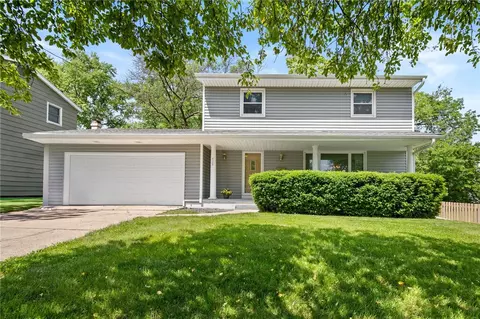 4126 27th St, Des Moines, IA 50310