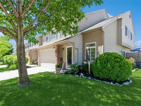 8610 Ep True Pkwy #5012, West Des Moines, IA 50266