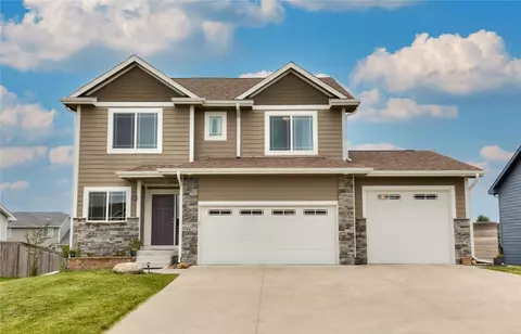 913 SW 8th Ct, Grimes, IA 50111