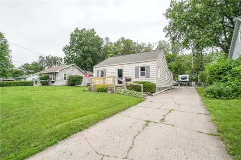 4140 54th St, Des Moines, IA 50310