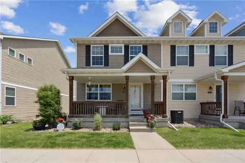 2590 Park Pl, Norwalk, IA 50211