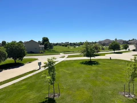 2702 NE Oak Dr #2, Ankeny, IA 50021
