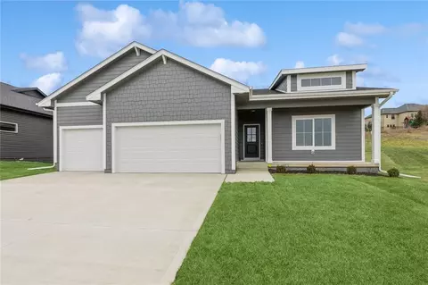 1615 Hackenberry Pl, Granger, IA 50109
