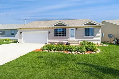 410 NElm St, Elkhart, IA 50073
