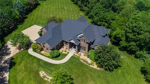 7108 NW 95th Ct, Johnston, IA 50131