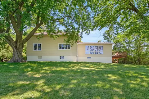 2668 W 36th St S, Newton, IA 50208