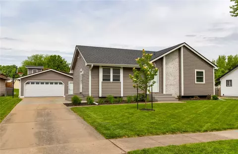 1606 NW Applewood St, Ankeny, IA 50023