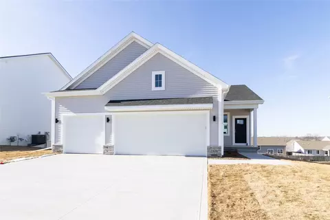 2406 E 50th Ct, Des Moines, IA 50317