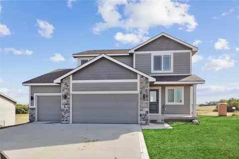 3115 NW Brookside Dr, Grimes, IA 50111