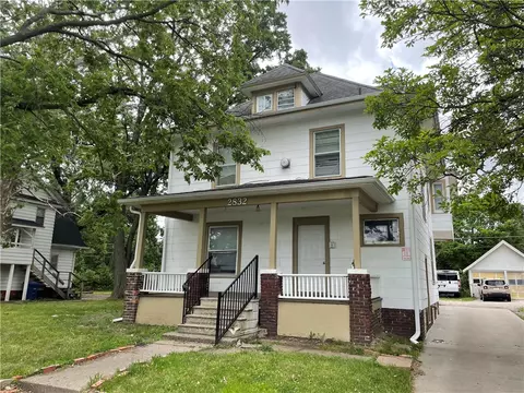 2832 Brattleboro Ave, Des Moines, IA 50311