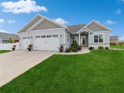 2718 Danbury Rd, Ames, IA 50010