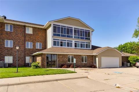 301 SE Delaware Ave #210, Ankeny, IA 50021