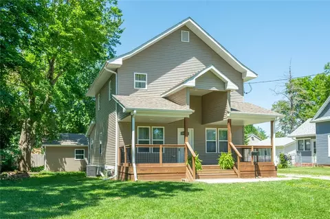 627 E 7th St N, Newton, IA 50208