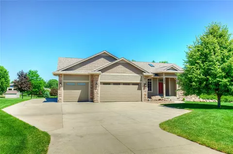 8611 NW 26th St, Ankeny, IA 50023