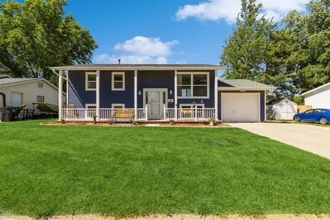 1413 Johnson St, Ames, IA 50010