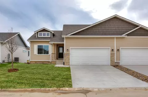 9020 Mockingbird Dr, West Des Moines, IA 50266
