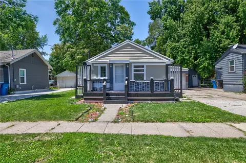 3300 Amherst St, Des Moines, IA 50313