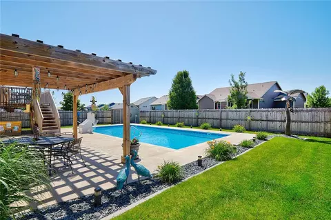 610 NE Boston Pkwy, Waukee, IA 50263