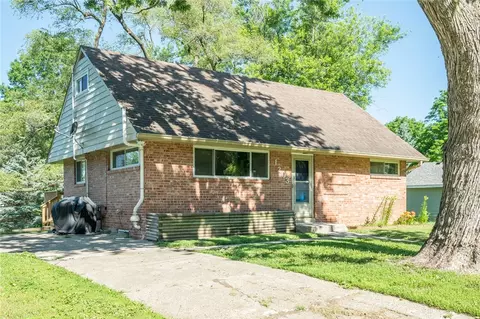 1203 N C St, Indianola, IA 50125