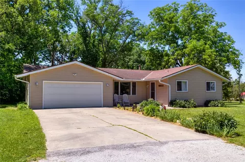 3809 NE 150th Ave, Cambridge, IA 50046