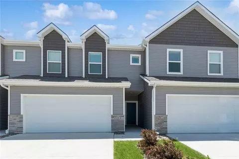 3411 NW Stratford Ln, Ankeny, IA 50023