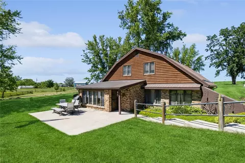 7354 150th Ave, Indianola, IA 50125