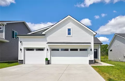 1537 S Redtail Ave, West Des Moines, IA 50265
