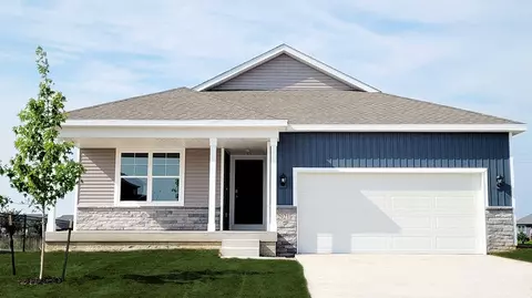 2921 Birchwood Dr, Norwalk, IA 50211