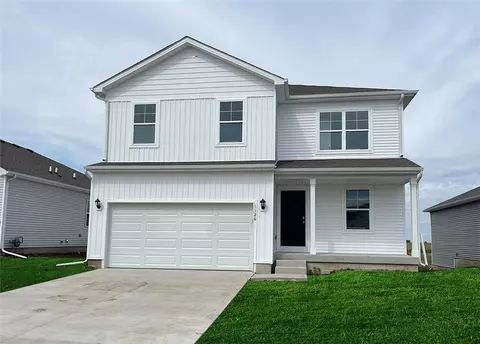 2912 Birchwood Dr, Norwalk, IA 50211
