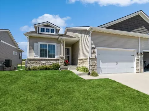 8969 Jean Louise Dr, West Des Moines, IA 50266