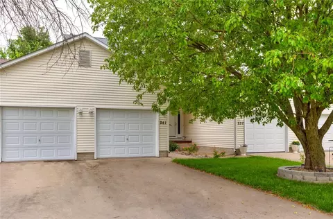 241 N Cherokee Dr, Polk City, IA 50226