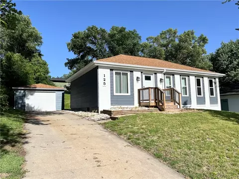 125 E 35th Ct, Des Moines, IA 50317