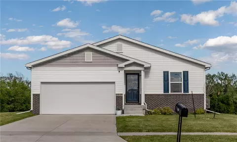 1547 25th Ave SW, Altoona, IA 50009