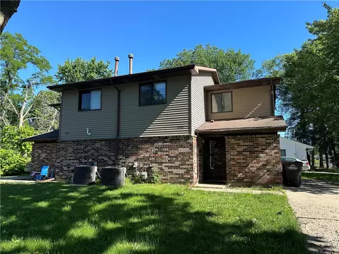 2820 Garfield Ave, Des Moines, IA 50317