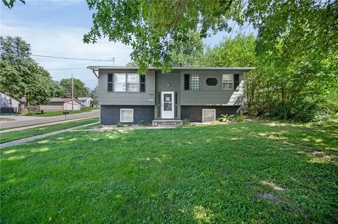 1237 Evans St, Des Moines, IA 50315