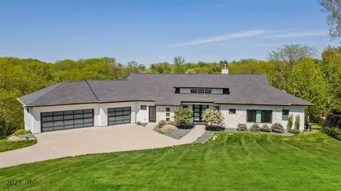 36774 High Meadows Ln, Cumming, IA 50061