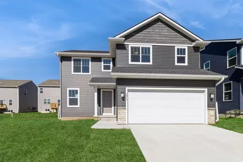2917 Yordi Dr, Norwalk, IA 50211