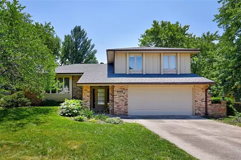 4404 Dakota Dr, West Des Moines, IA 50265
