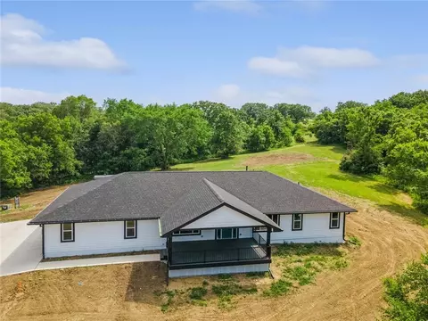 16902 30th Ave, Saint Charles, IA 50240