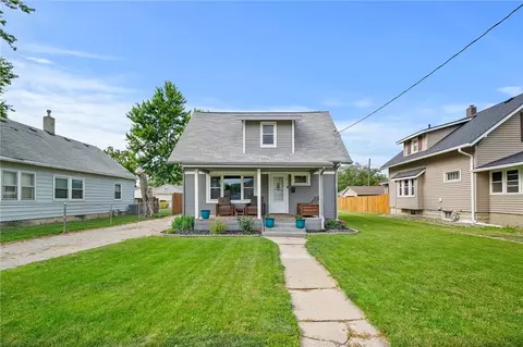 2812 Logan Ave, Des Moines, IA 50317