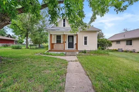 520 3rd Ave N, Winterset, IA 50273